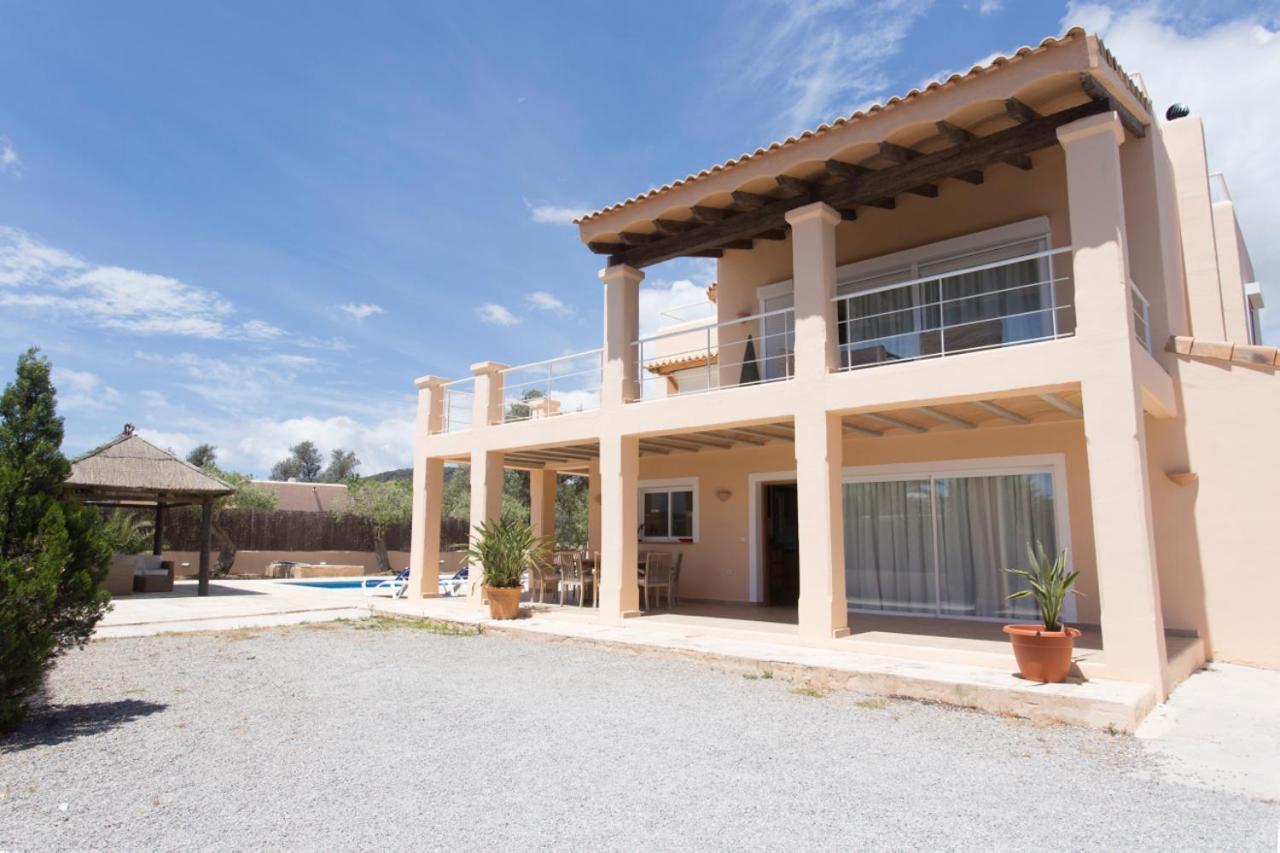 Villa Tom Is Near To Playa Den Bossa Sant Jordi de ses Salines Экстерьер фото
